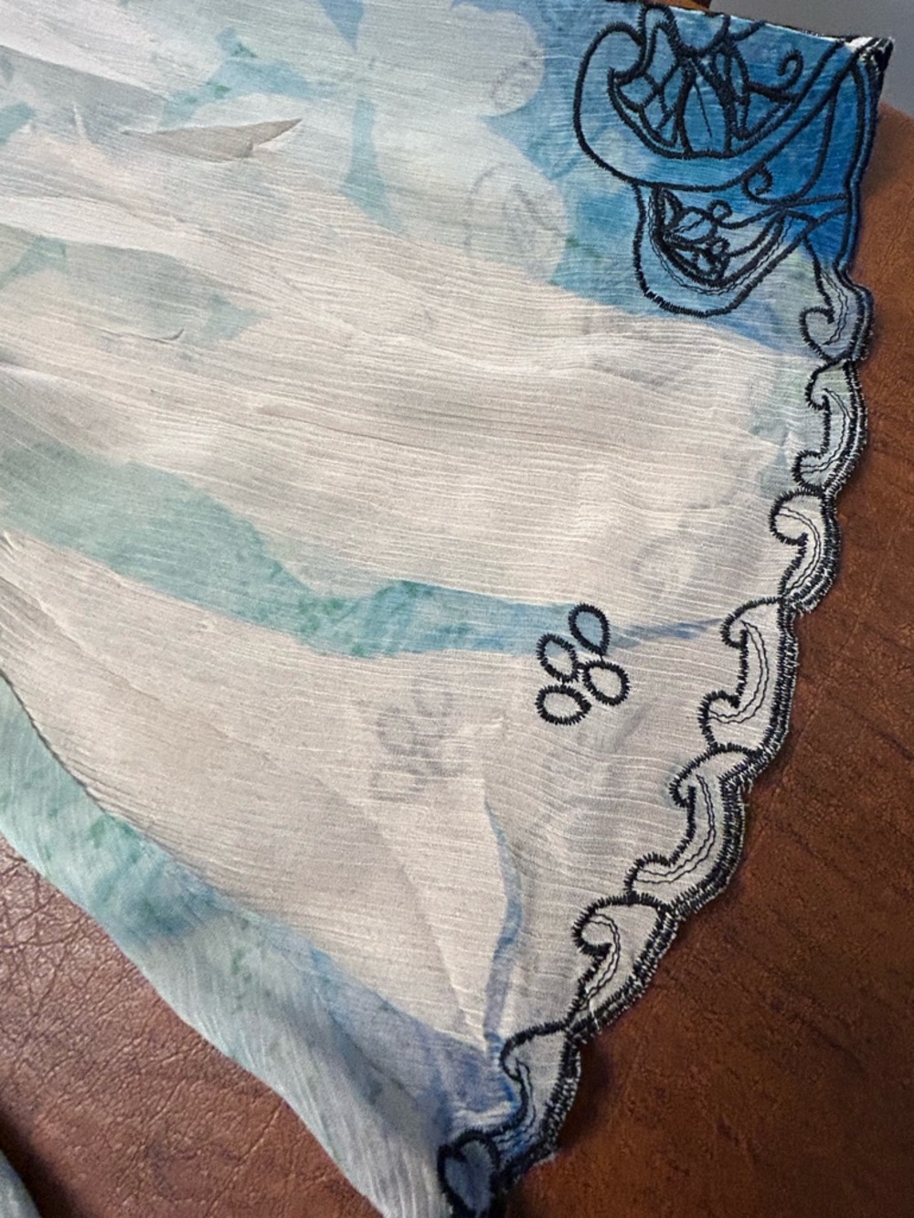 Mushka Sienna Rose Floral Watercolor V-Neck Tunic Top Pastel Blue/Green SZ L EUC - Picture 10 of 12